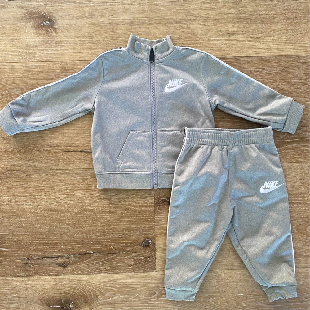 Nike: Sportswear Club Dri-FIT
